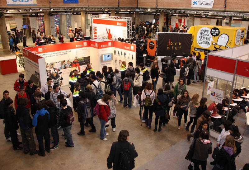 Visita a l´EXPOJOVE dijous 26 de gener