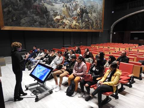 Els alumnes de CFGM de gestió administrativa visiten la Generalitat a Girona 