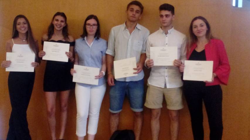 7 alumnes de l'Ins de Santa Coloma han rebut la distinció  per l'excel·lent a les PAU 2017