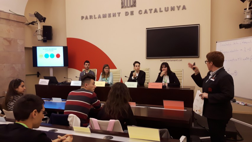 Visita al Parlament de Catalunya (CF Administració i finances)